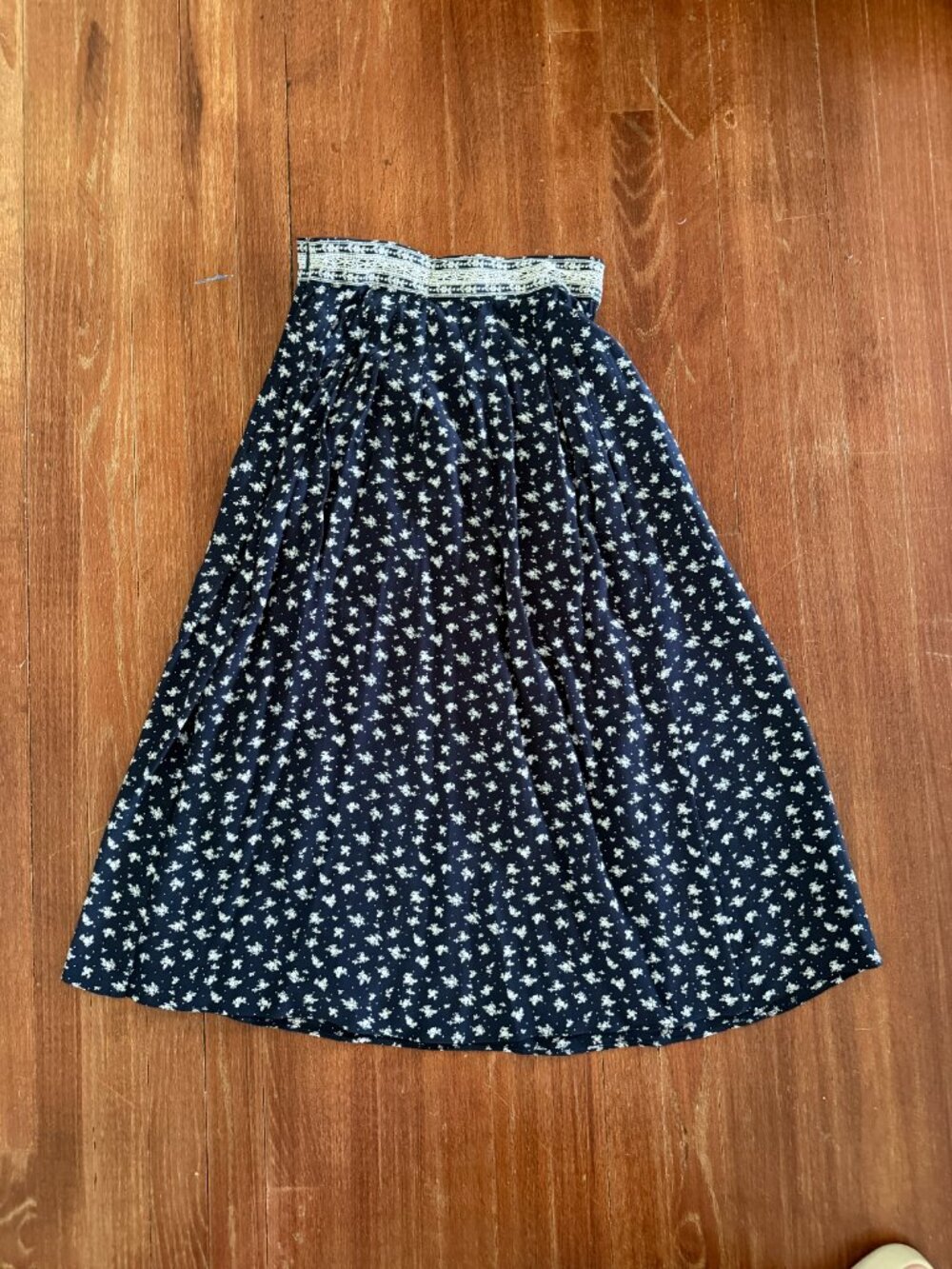Sezane X Sea NY Floral Midi Skirt Size 36 - Picture 3 of 5